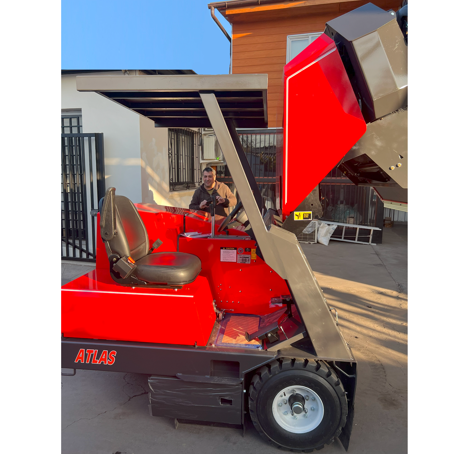Barredora PowerBoss Atlas LPG, línea Sauber