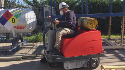 Barredora HAKO SweepMaster P900